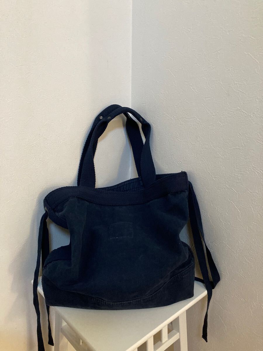 美品★アバクロ　特大　トートバック＿ネイビー Yahoo!オークション - 美品 アバクロ トートバッグ ネイビー
