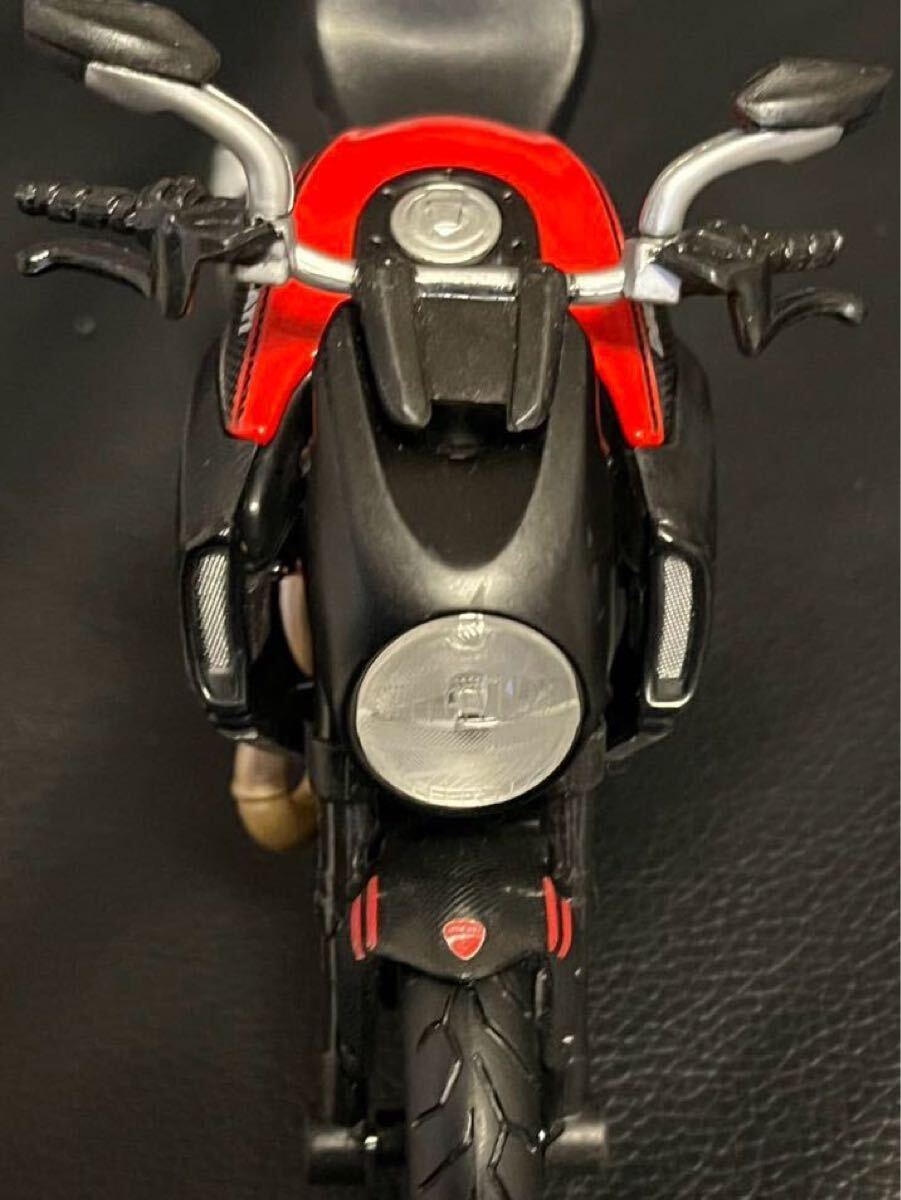 1/12スケール DUCATI Diavel Carbon ドゥカティ ディアベルカーボン ダイキャストバイク ミニカー オートバイ 完成品 Maisto マイスト