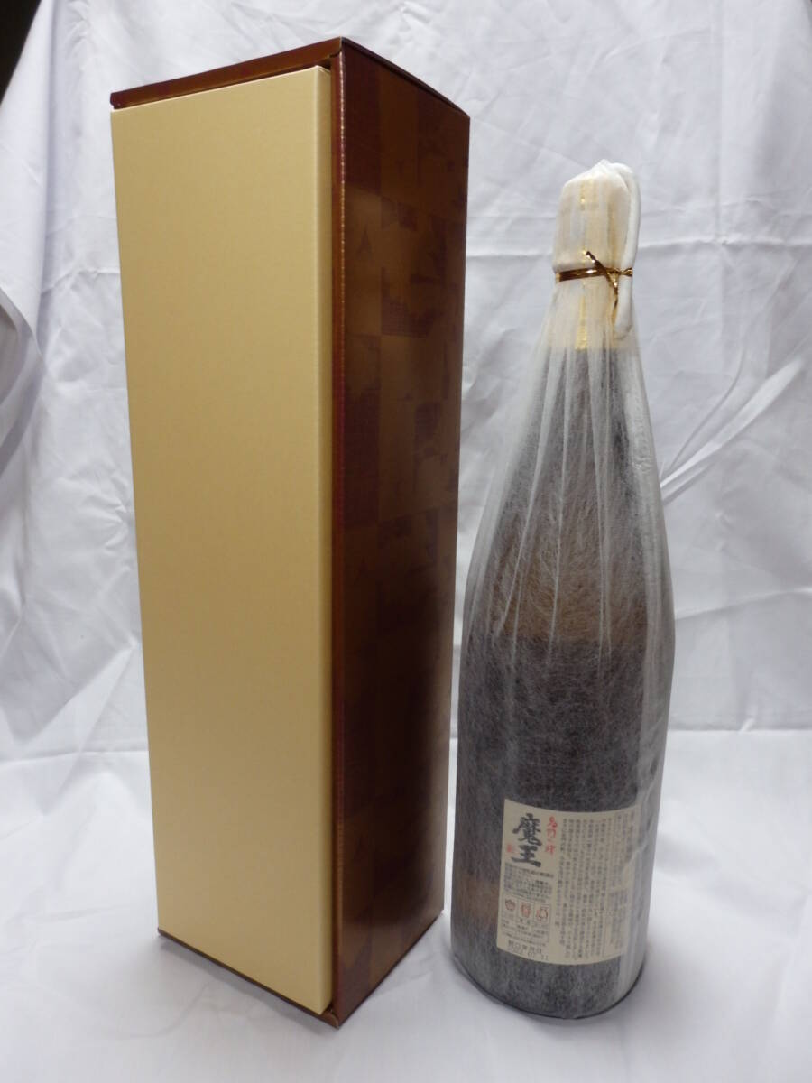 魔王 名門の粋 芋焼酎 1800ml 詰口2022.07.11 化粧箱 送料箱代 魔王 名門の粋 芋焼酎 1800ml 詰口2022.07.11 化粧箱 送料箱代