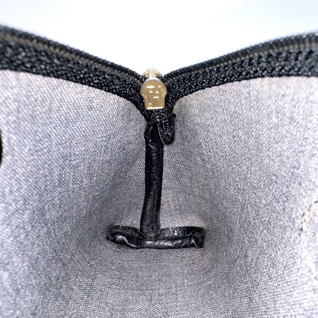 FENDI Fendi сумка бардачок Zucca Logo металлические принадлежности PVC