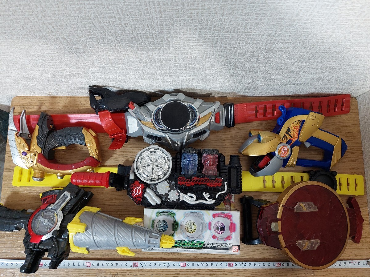 大量まとめ売り ジャンク玩具セット ウルトラマン 仮面ライダー 大量まとめ売り ジャンク玩具セット ウルトラマン 仮面ライダー