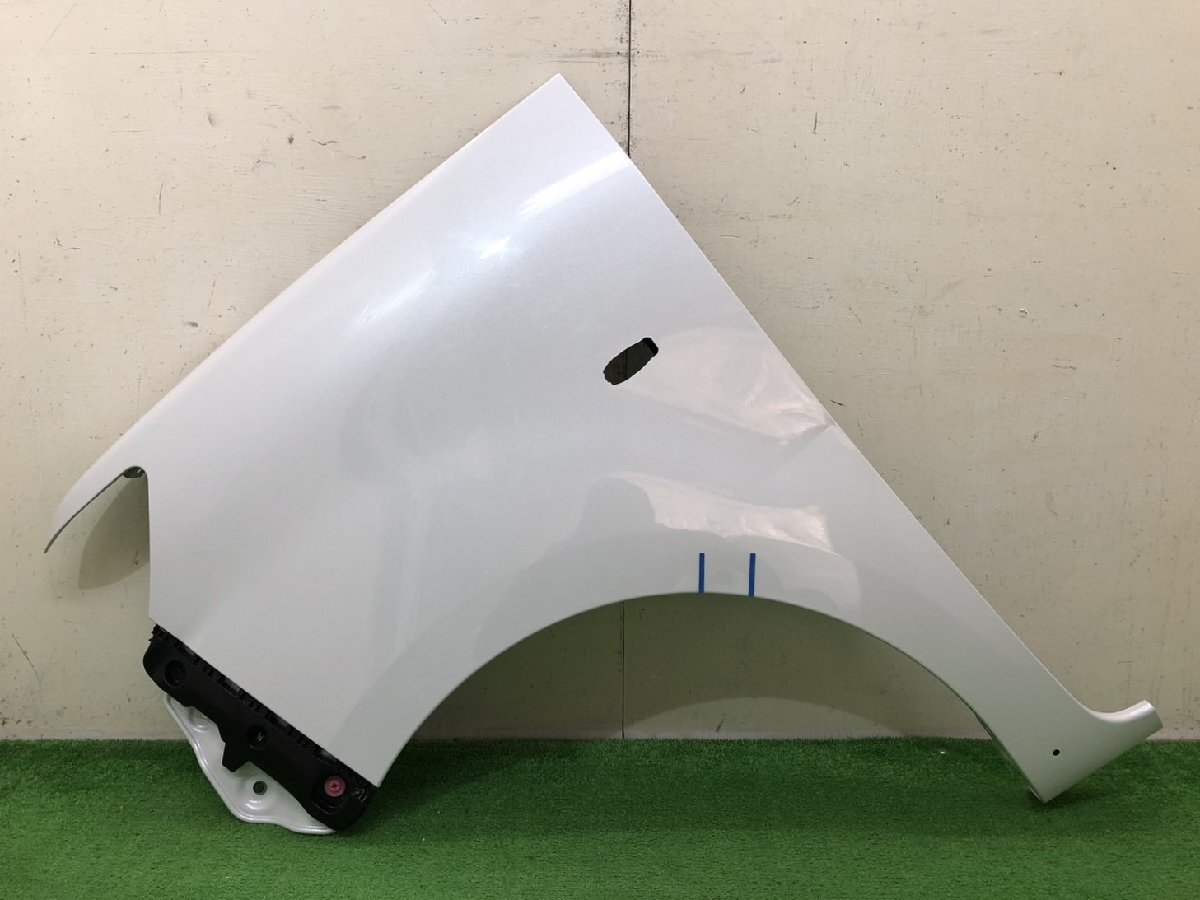 C Amazon.com: AUTOPA 51238240608 Engine Front Hood Release