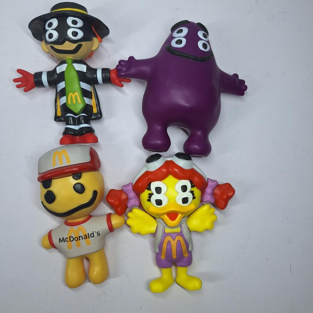 アメリカ マクドナルド限定 大人のハッピーセット CPFM 4点 アメリカ マクドナルド限定 大人のハッピーセット CPFM 4点