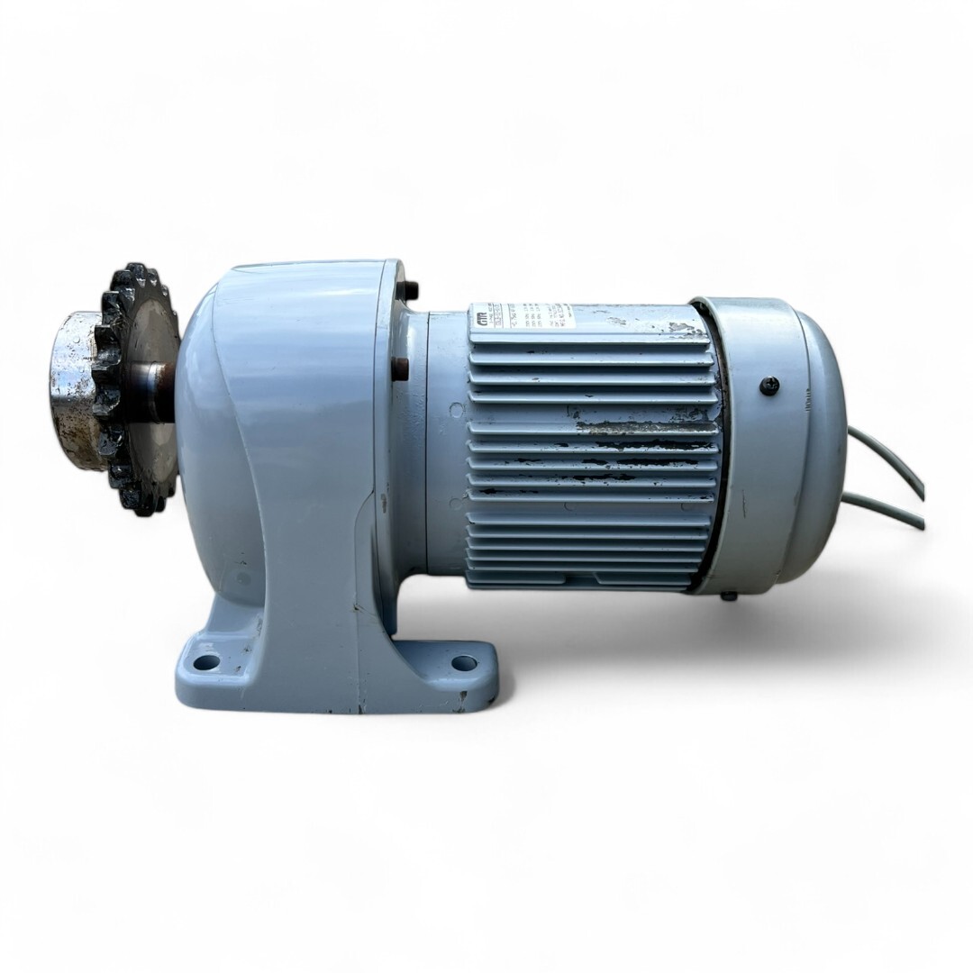 NISSEI ニッセイ GTR 3相誘導モーター 0.75kW 4極 減速比60:1 G3LB-32-60-075_画像1