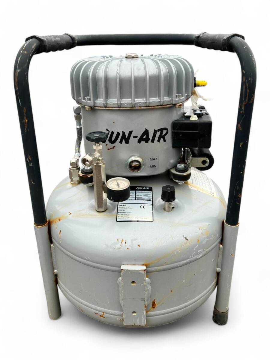 JUN-AIR 6-25 圧縮機 25L 16 bar 230V 50-60Hz 2012年製 電動エアコンプレッサー
