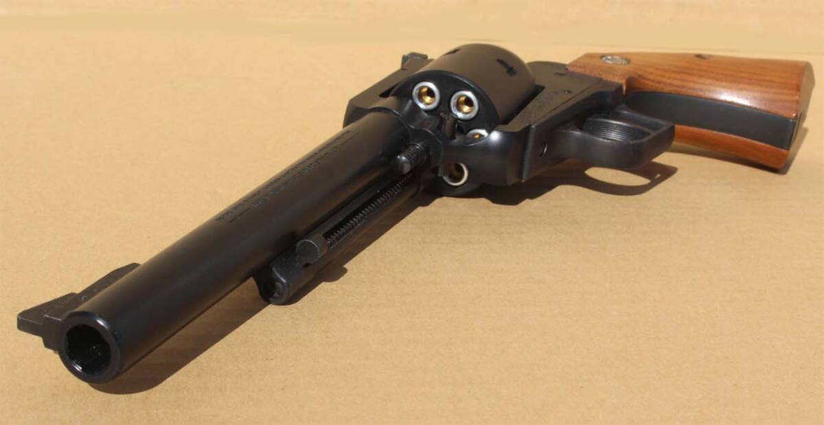 マルシン ルガー スーパーブラックホーク44mag HW 木製グリップ着