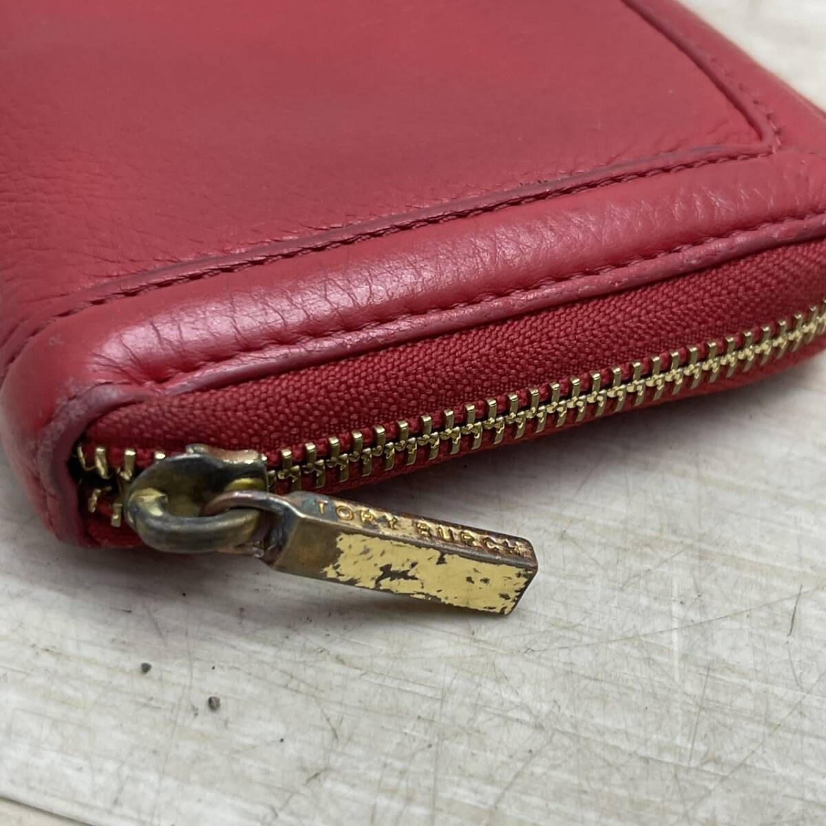 送料無料S88549 Tory Burch トリーバーチ ラウンド 長財布 赤 送料無料S88549 Tory Burch トリーバーチ ラウンド 長財布 赤