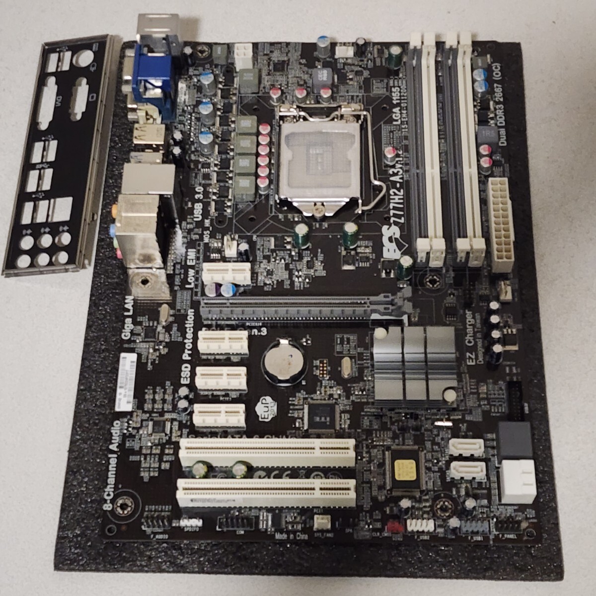 ECS Z77H2-A3 IOパネル付属 LGA1155 ATXマザーボード 第2・3世代 ECS Z77H2-A3 IOパネル付属 LGA1155 ATXマザーボード 第2・3世代