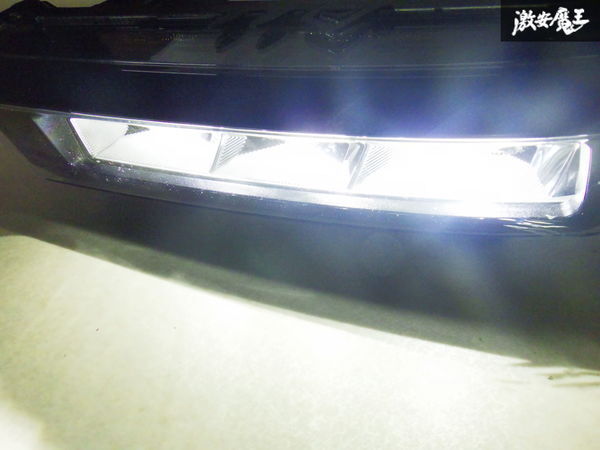 [ магазин лот ]BMW оригинальный F45 F46 2 серии поздняя версия LED противотуманные фары противотуманая фара левый левая сторона 63.17-7 433 787-09 полки 2O15