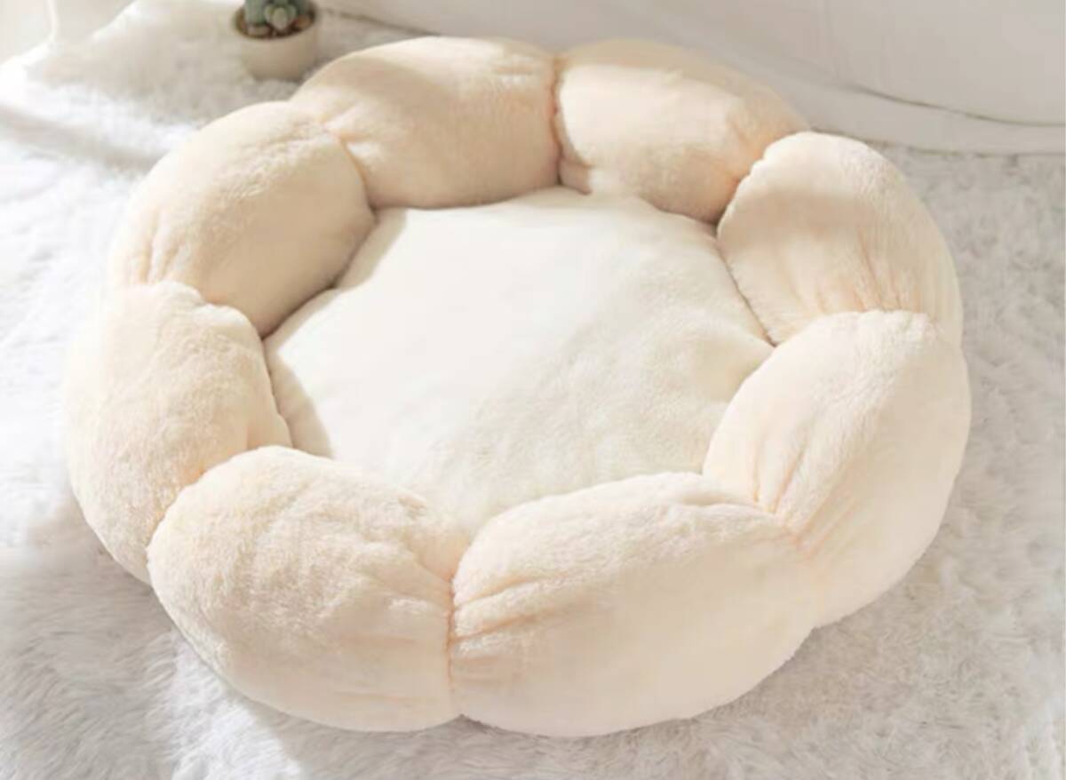 猫 犬 ベッド　ペットベッド ふわふわ　暖か もこもこ キャット ペット用品 クッション マット 丸ドーナツ 可愛い　秋冬 ピンク Ｍサイズ