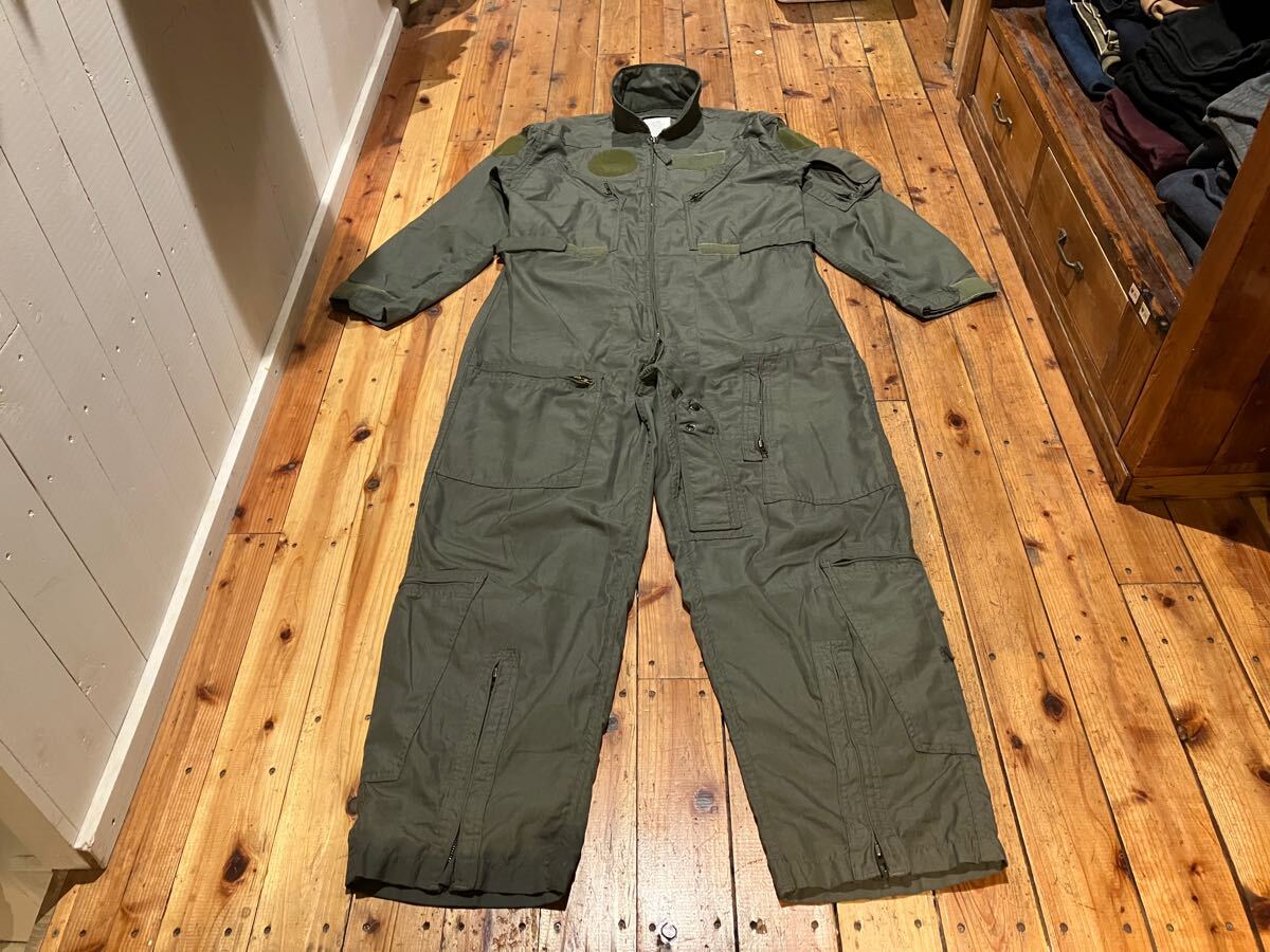 米軍実物　CWU -27/P 95年製　vintage 42S ツナギ　フライトスーツ　100円スタート　売り切り　ミリタリー　古着　オールインワン　カーキ