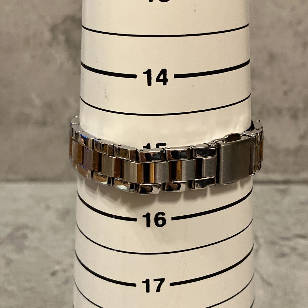 最高の 美品 稼働品 腕時計 サファイヤガラス ダイヤ 7P xC Citizen 時計