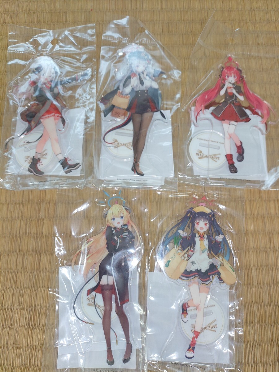 ブルーアーカイブ 美食研究会　アクリルスタンド