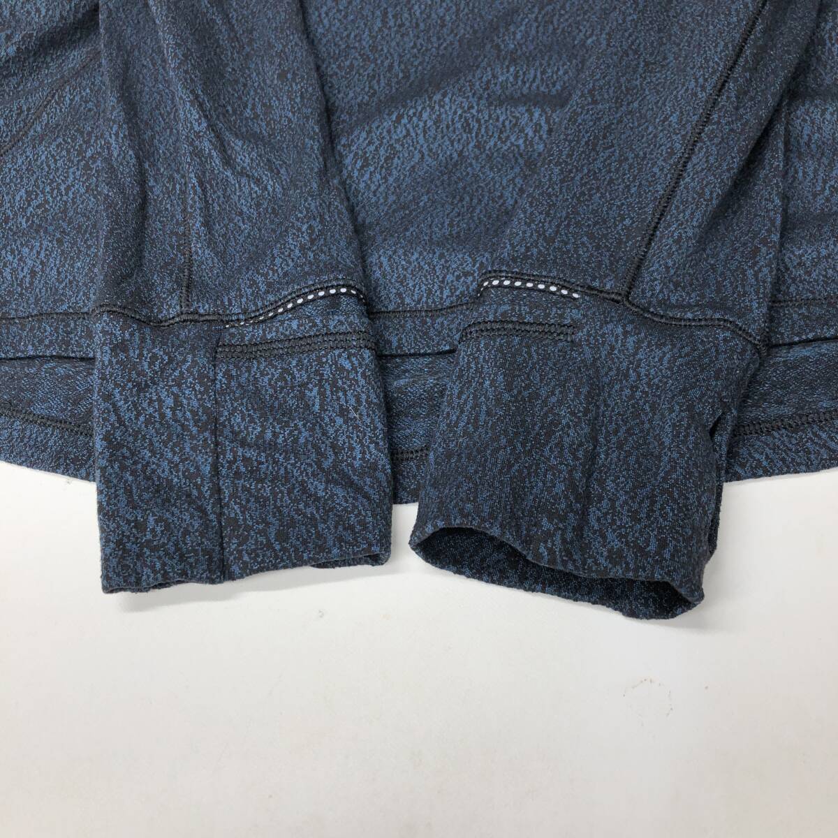 Lululemon ルルレモン ハーフジップシャツ 伸縮生地 サイズ不明 Lululemon ルルレモン ハーフジップシャツ 伸縮生地 サイズ不明