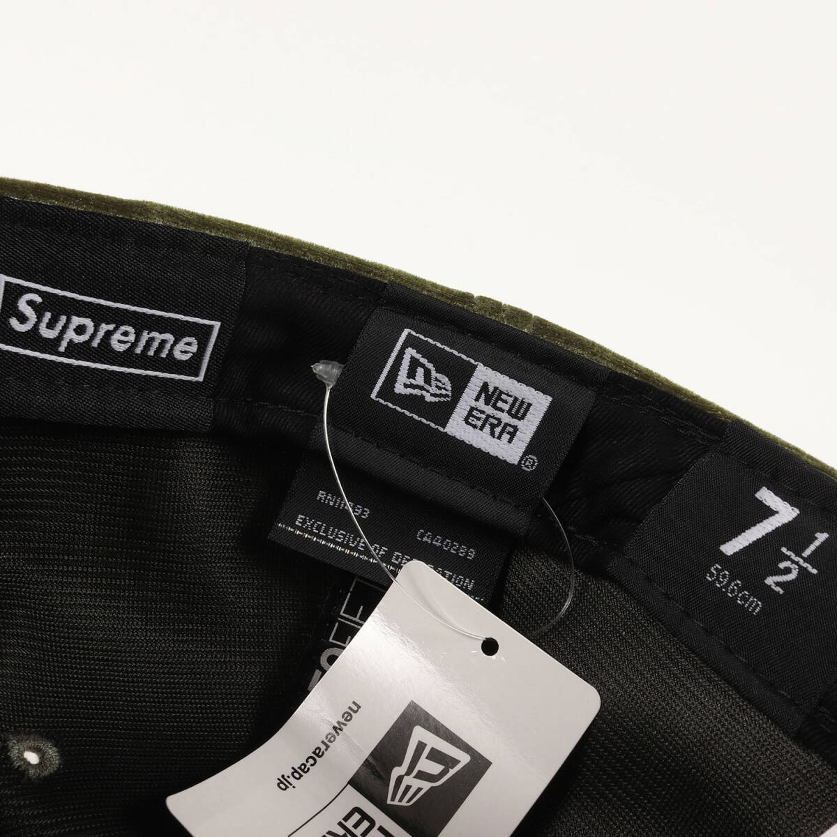 新品 Supreme シュプリーム キャップ サイズ:7 1/2(59.6cm) 22AW NEW ERA ベロア ボックスロゴ ベースボールキャップ (Velour Box Logo)