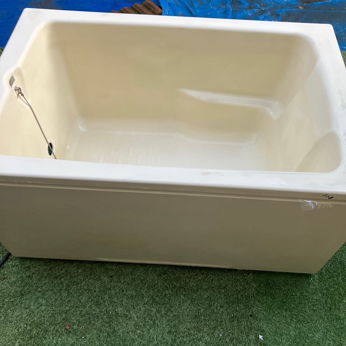 中古浴槽　バスタブ　風呂桶　農業用　雨水貯水　DIY 35番