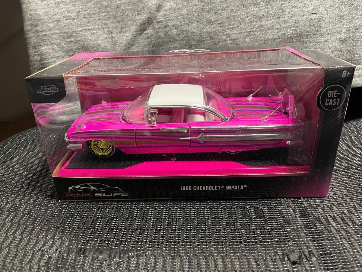 Jada 1/24 1960 CHEVROLET IMPALA Low liders シボレー インパラ ローライダー ピンクスリップス PINK SLIPS