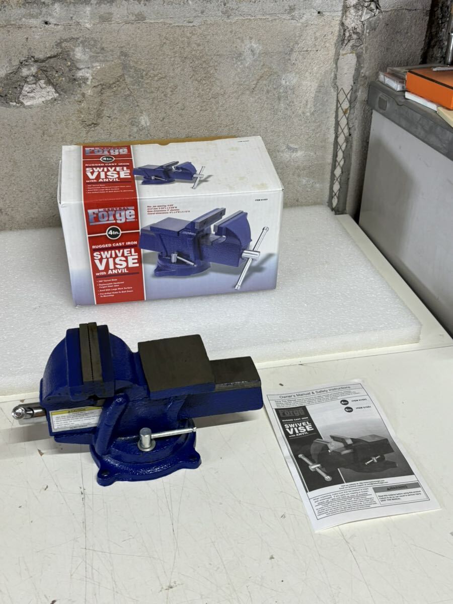 Forge SWIVEL VISE バイス　送料無料