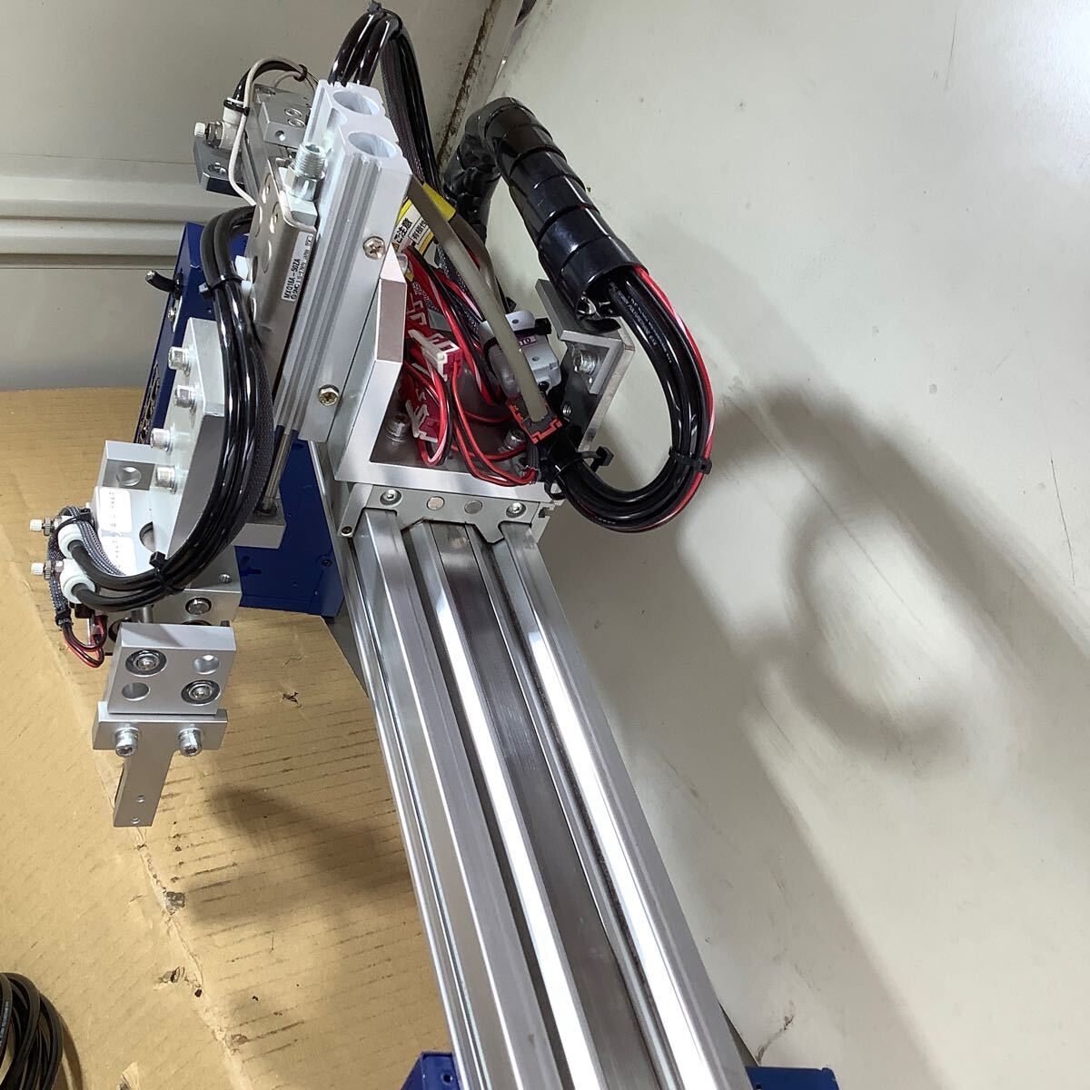 ロボットハンド学校教材品エアースライドシリンダー付き中古品 ロボットハンド学校教材品エアースライドシリンダー付き中古品
