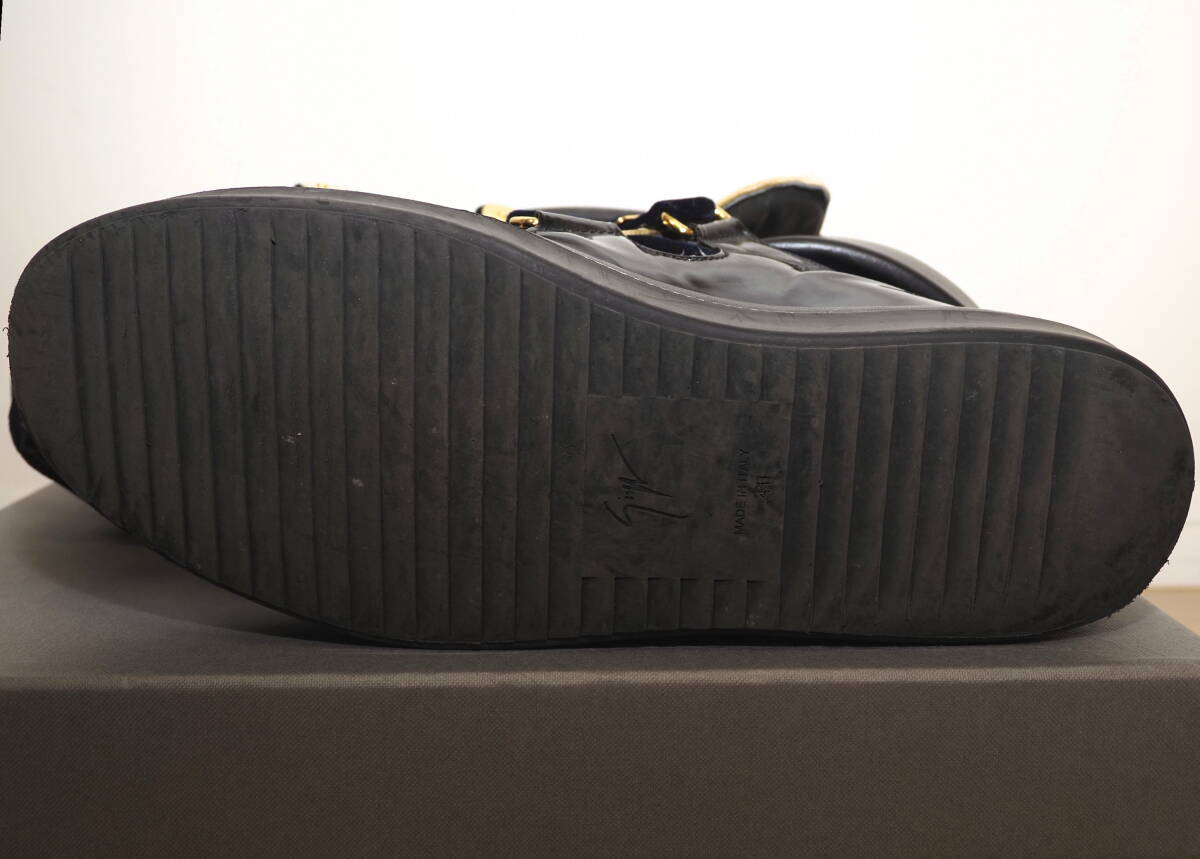 Bibian 比比昂- GIUSEPPE ZANOTTI ジュゼッペザノッティゴールド Bibian 比比昂- GIUSEPPE ZANOTTI ジュゼッペザノッティゴールド