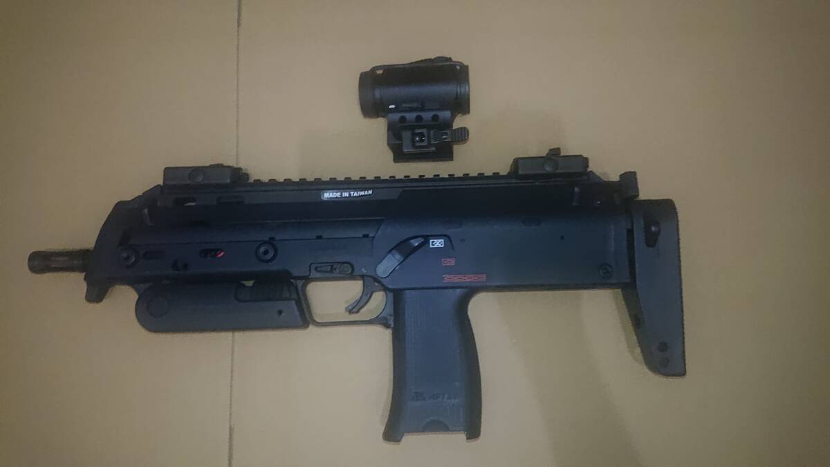 VFC/Umarex H&K MP7A1 v2 電動ガン + Novel Arms SURE HIT T2 SOLAR