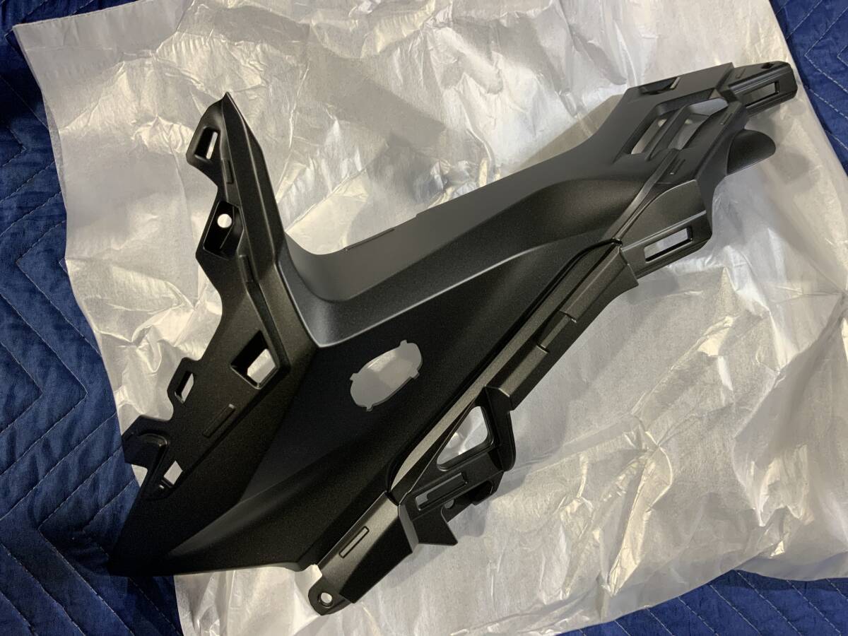 條件付き送料込み　CBR250RR 2型/4*440TG0ZB　MC51　左フロントカウル　クラッチレバー側(cè)　ウインカー　ナックル