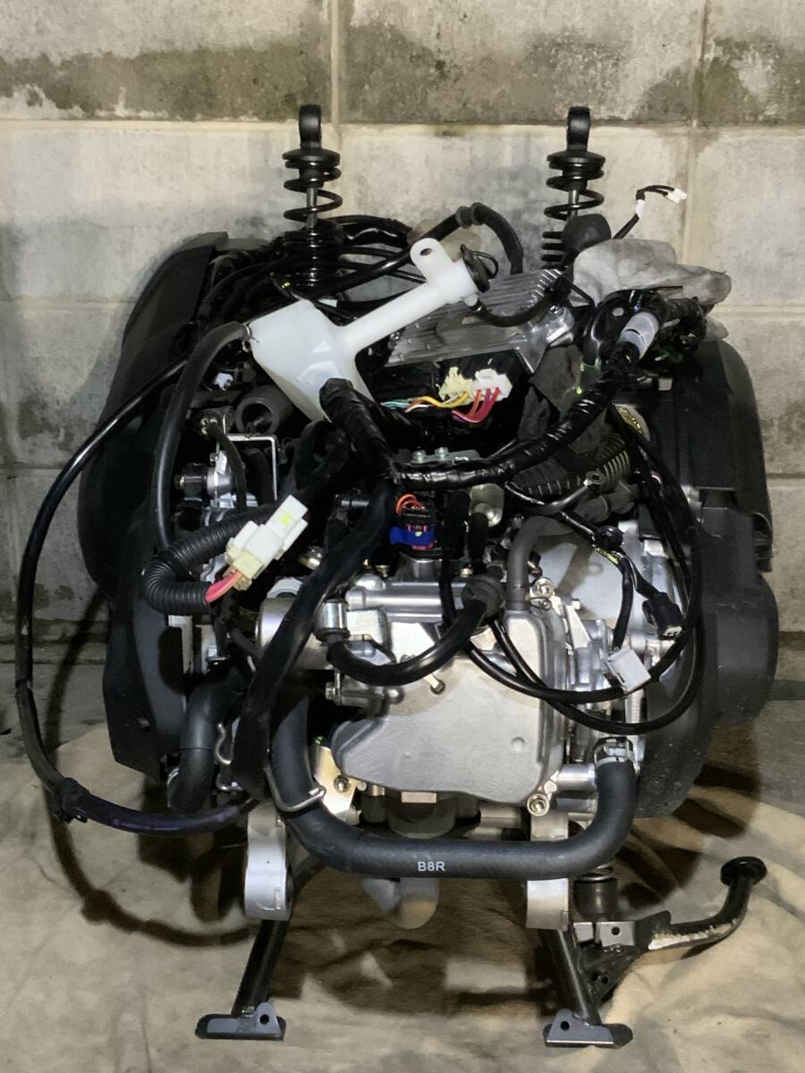 条件付き送料込み*2023年型2214kmグリファス12*実働エンジン　シグナスグリファス　SEJ4J　E33UE　ECU　ホイール　ラジエター