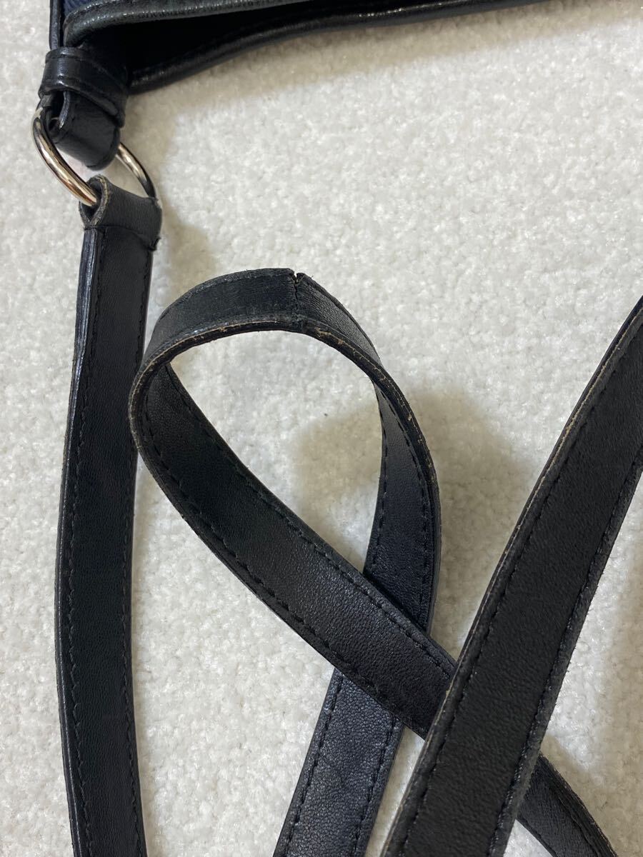 8083 Yves saint Laurent ショルダーバッグ 紺色 ネイビー イヴ 8083 Yves saint Laurent ショルダーバッグ 紺色 ネイビー イヴ