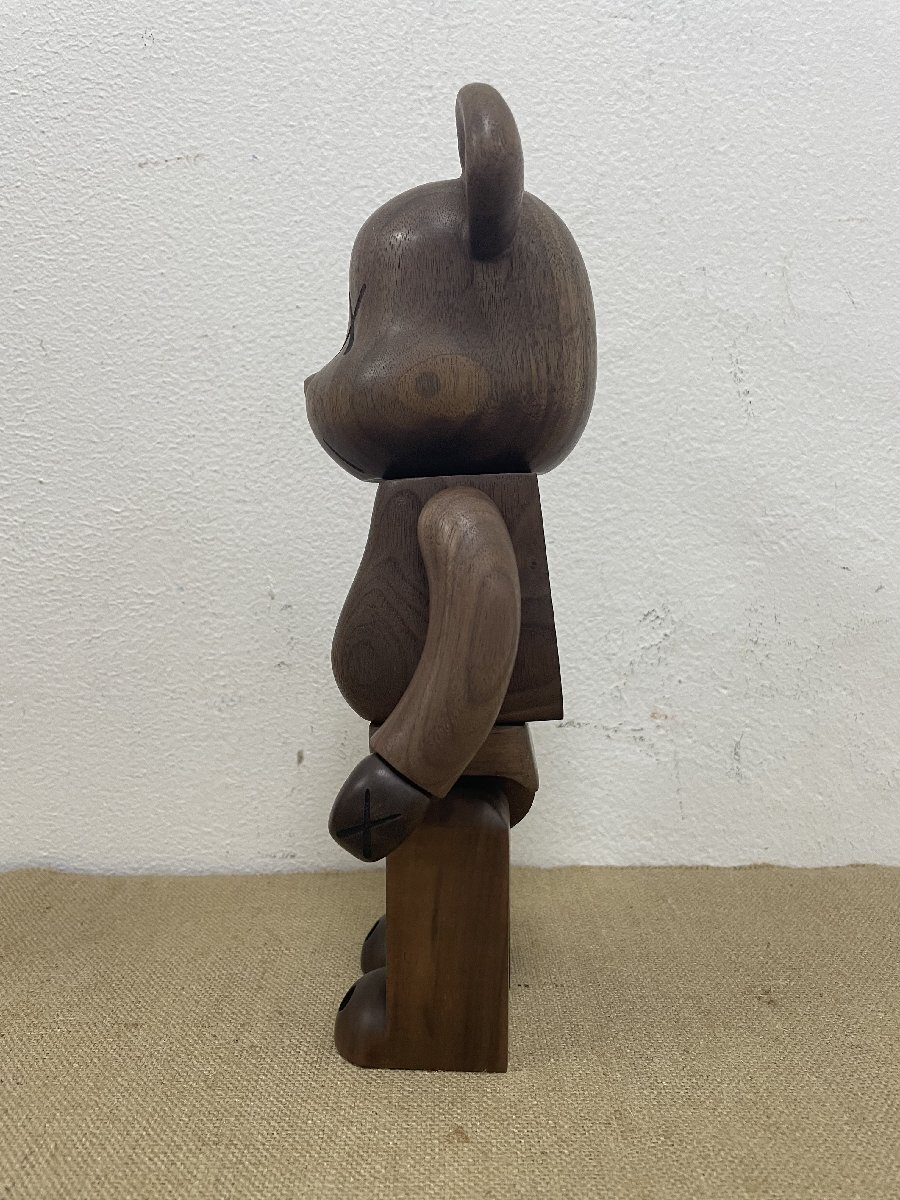 Bibian 比比昂- BE@RBRICK WORLD WIDE TOUR KAWS x カリモクx Bibian 比比昂- BE@RBRICK WORLD WIDE TOUR KAWS x カリモクx