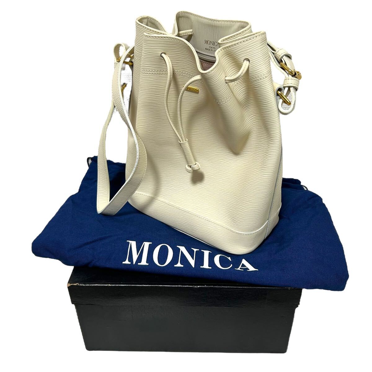 ※HB 【箱付き美品】Monica(モニカ) レザーショルダーバッグ 肩がけ 巾着型 日本製 ホワイト