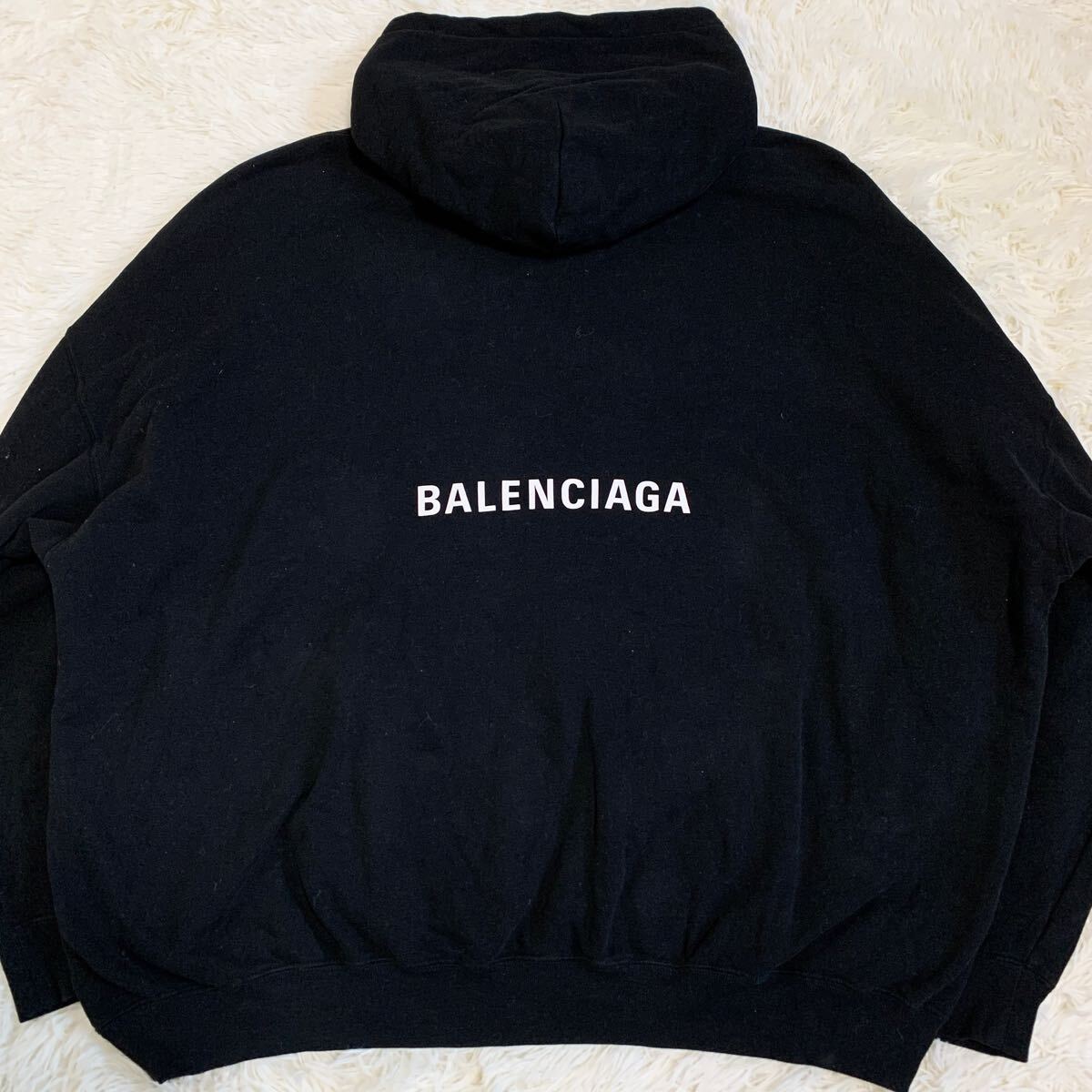 極美品 BALENCIAGA×NASA パーカー スウェット ワッペン ロゴ 黒 極美品 BALENCIAGA×NASA パーカー スウェット ワッペン ロゴ 黒