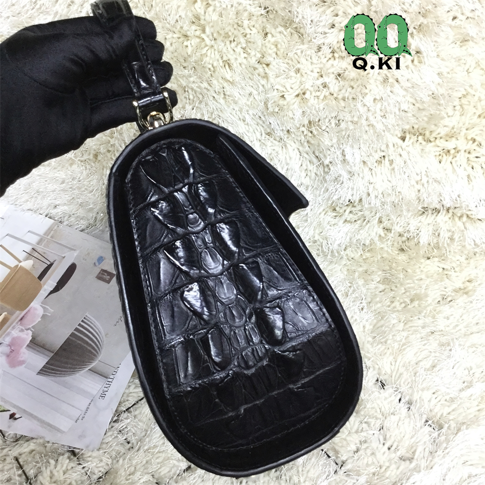 クロコダイルレザー ワニ革本物 鰐革 骨革使用 ハンドバッグ クロコダイルレザー ワニ革本物 鰐革 骨革使用 ハンドバッグ