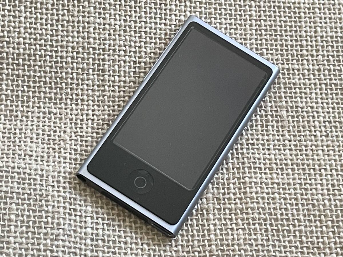 美品即決【付属品新品】Apple 第7世代 iPod nano 16GB グレー 美品即決【付属品新品】Apple 第7世代 iPod nano 16GB グレー