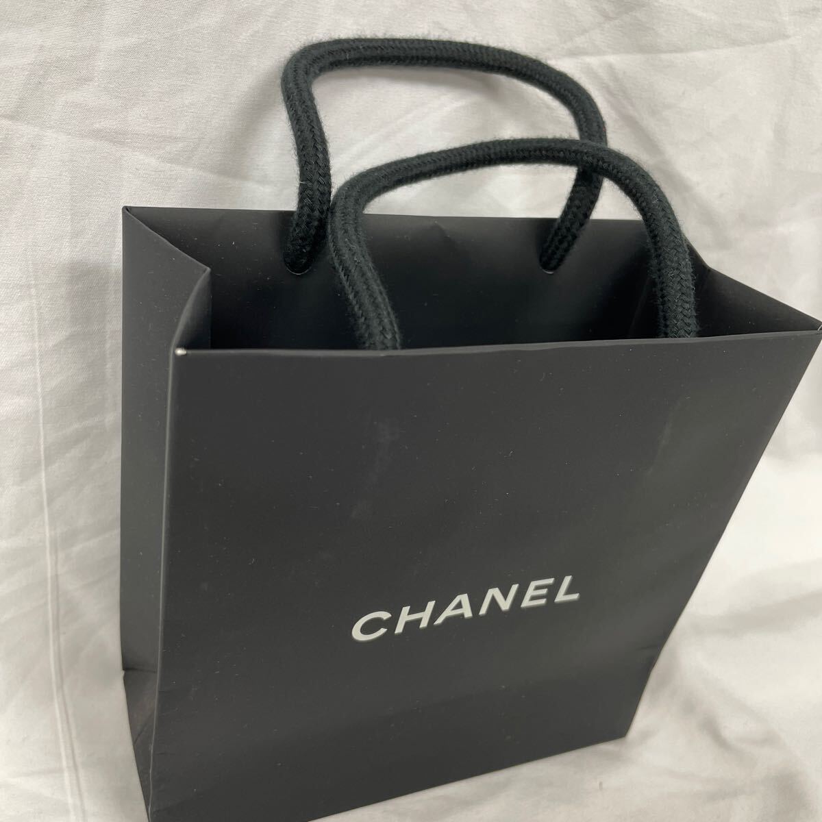 売れ筋がひクリスマスプレゼント! ④(シャネル)|売買されたオークション情報、Yahoo!オークション(旧ヤフオク!) ボックス 空き箱 アクセサリー用 リボンセット ショッパー 紙袋 空箱 BOX CHANEL シャネル オークファン(aucfan.com) - の商品情報をアーカイブ公開 ラッピング・包装