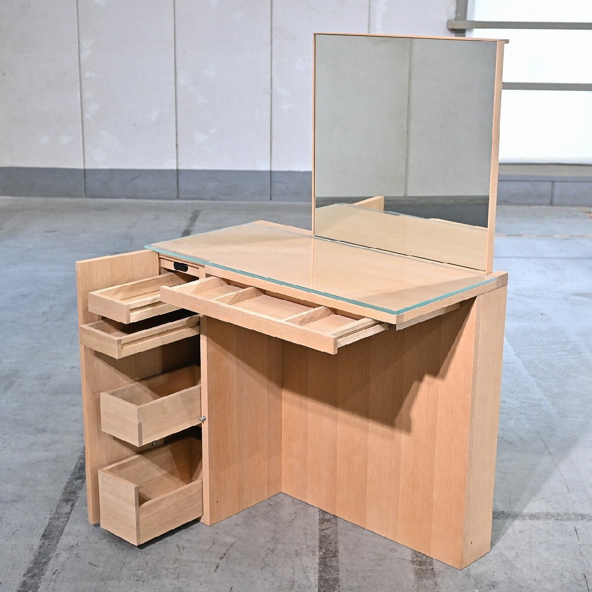 ☆cassina ixc 32万「BRILLANZA/ブリランツ」ドレッサー 鏡 ☆cassina ixc 32万「BRILLANZA/ブリランツ」ドレッサー 鏡