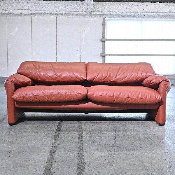 Cassina ixc 249万「675 MARALUNGA/マラルンガ」ラブソファ 本革 Cassina ixc 249万「675 MARALUNGA/マラルンガ」ラブソファ 本革