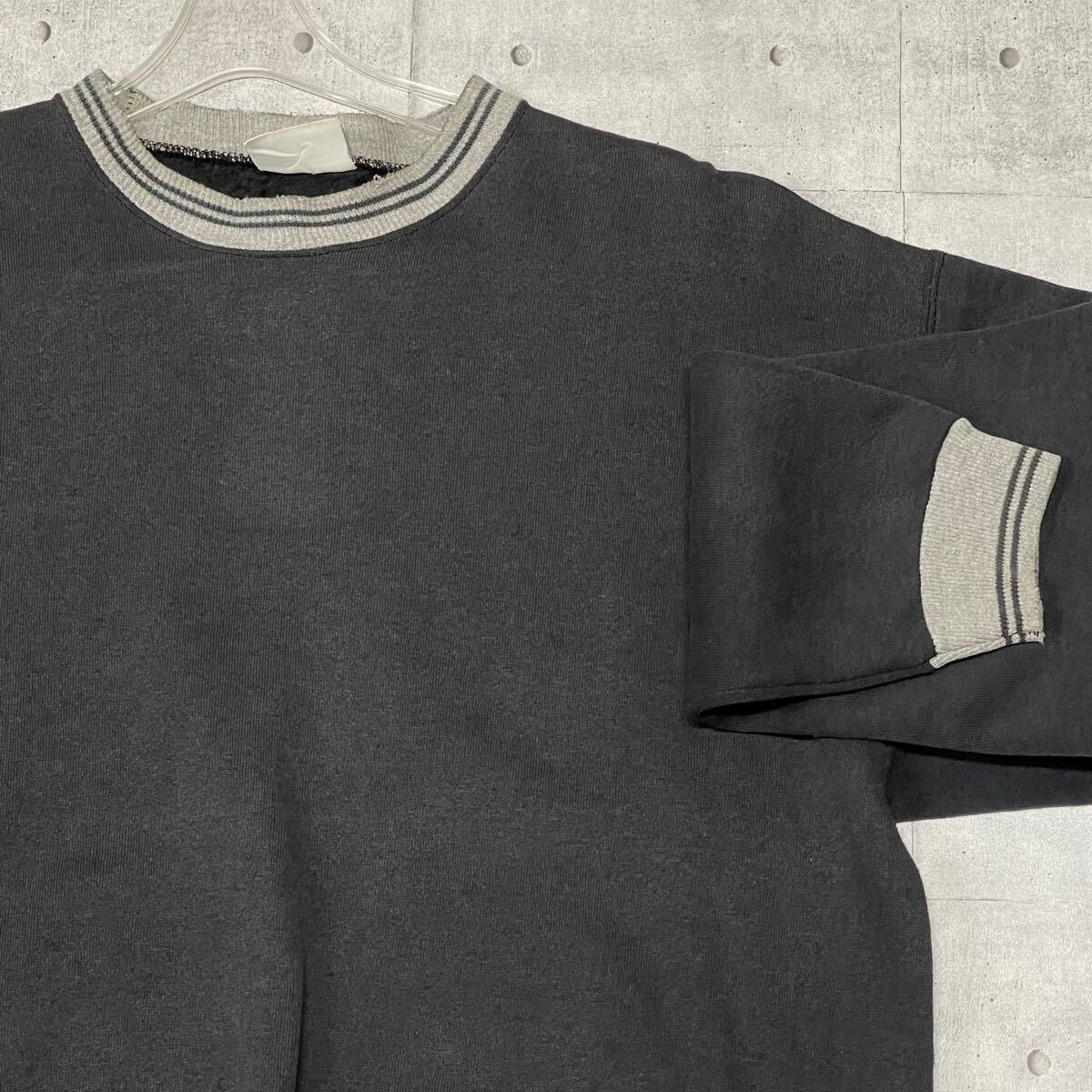 90s DISCUS ATHLETIC トレーナー ディスカス アスレチック　90年代 リブライン ブラック スウェット フェード 色あせ 退色 ダメージ YL685