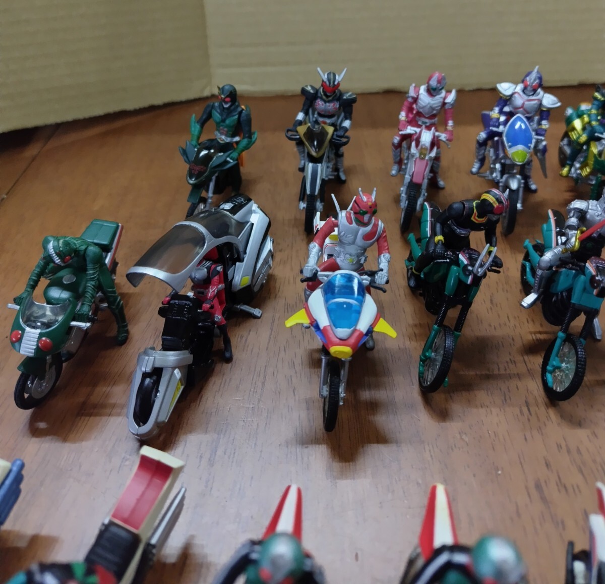 【特撮メカコレクション】 ライダーマシンクロニクル31種まとめ売り ガシャポン 特撮メカコレクション ライダーマシンクロニクル1〜6