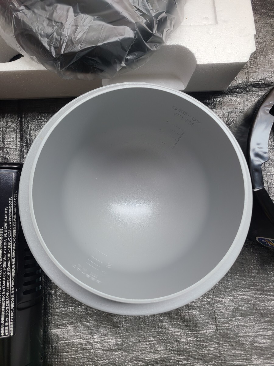 ラスト1品 【希少品/未使用】象印 カセットガス 炊飯器 GSB-07 ラスト1品 【希少品/未使用】象印 カセットガス 炊飯器 GSB-07