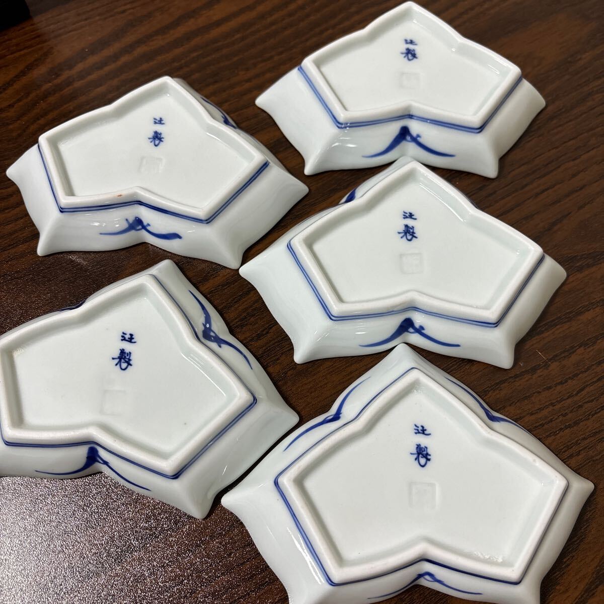 有田焼　十四代辻常陸　宮內(nèi)庁御用達(dá)　染錦　水鳥文　変形皿　銘々皿5客
