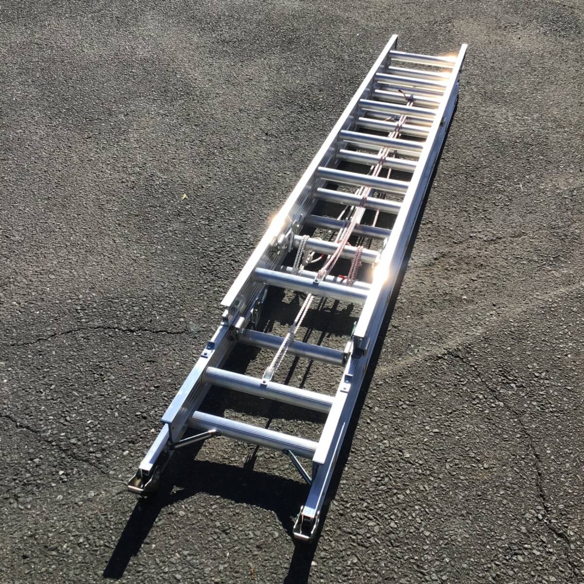 【現状品 / 店頭受取り限定】 ハセガワ ３連はしご HC32.0-60 【埼玉県鴻巣市】