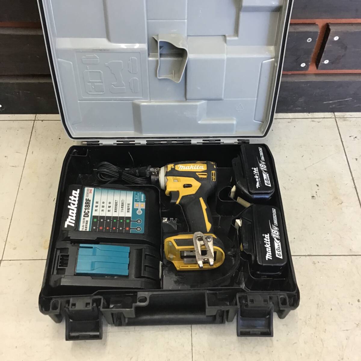 【中古品】 マキタ/makita コードレスインパクトドライバー TD172DGXFY ■送料無料・代引き・店頭受取対応■