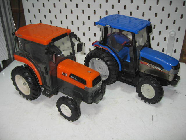 イセキ　トラクター　ISEKI　GEAS NTA　農機具　ミニカー　模型 イセキ トラクター ISEKI GEAS NTA 農機具 ミニカー 模型