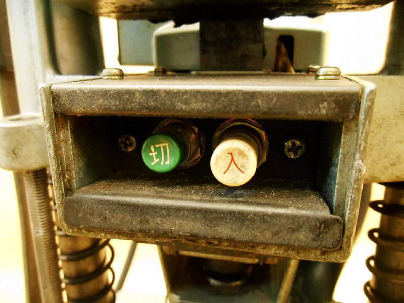 日立工機 日立 HITACHI 電気角のみ 30mm K-30A 角のみ 角ノミ 角 日立工機 日立 HITACHI 電気角のみ 30mm K-30A 角のみ 角ノミ 角