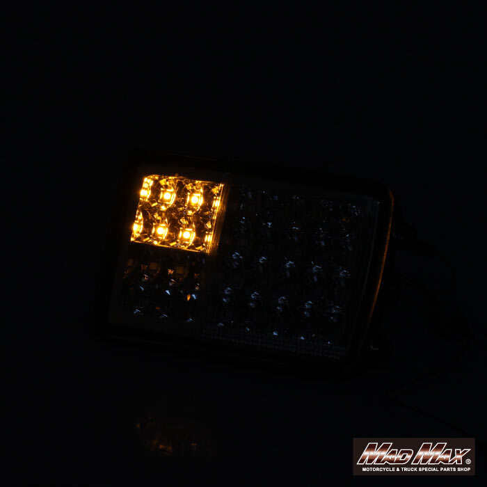 MADMAX LEDテールランプ シーケンシャルウインカー切替式 スモーク/スモーク マツダ スクラムバン DG17V (MM73-D001-03) マッドマックス_画像5
