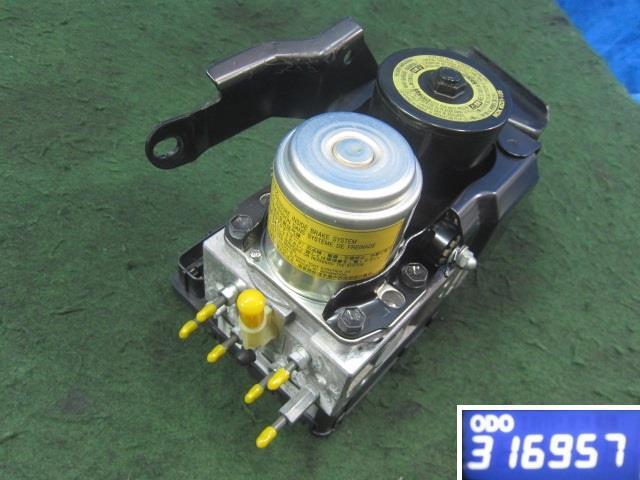 ※ エスティマ DAA-AHR20W ABSアクチュエーター 2AZ-FXE 走行距離 316，957㎞ 44510-30250 44050-30250