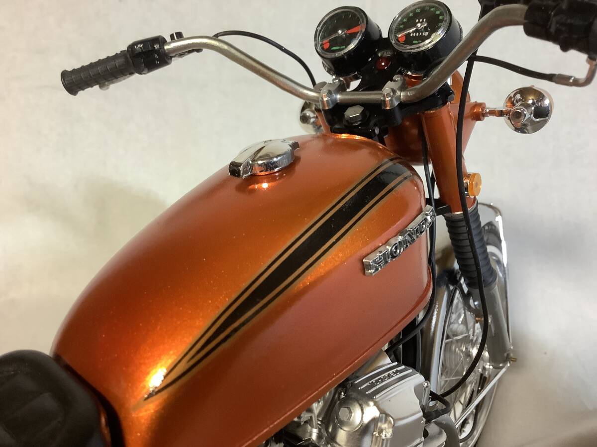 タミヤ1/6ホンダHONDA CB750完成品 新旧2台 オレンジメタリック タミヤ1/6ホンダHONDA CB750完成品 新旧2台 オレンジメタリック