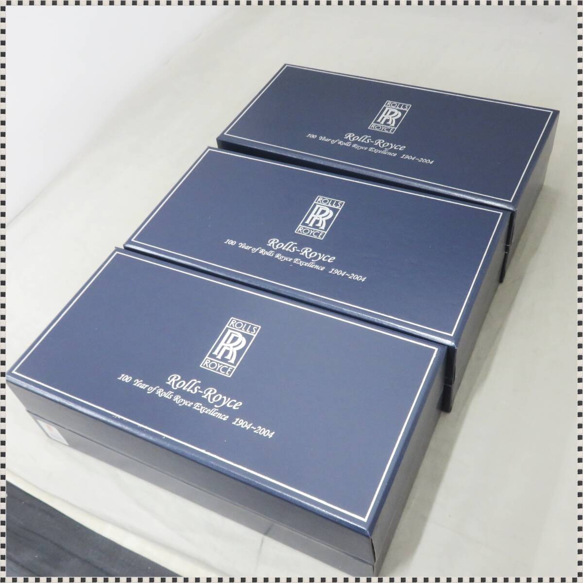 美品 まとめ3点 】 1/43 ロールス ロイス 100周年記念限定モデル シルバーセラフ ミニカー Rolls Royce silver seraph 112415(乗用車)|売買されたオークション情報、Yahoo!オークション(旧ヤフオク!) の商品情報をアーカイブ公開 - オークファン(aucfan.com) 美品 まとめ3点 】 1/43 ロールス ロイス 100周年記念限定モデル シルバーセラフ ミニカー Rolls Royce silver seraph 112415(乗用車)|売買されたオークション情報、Yahoo!オークション(旧ヤフオク!) の商品情報をアーカイブ公開 - オークファン(aucfan.com)