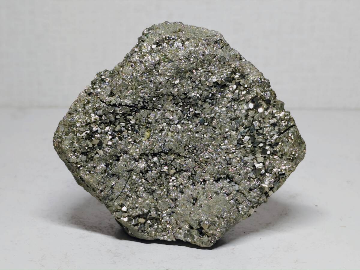 黄鉄鉱】 821g パイライト 原石 鑑賞石 自然石 天然石 水石 鉱物