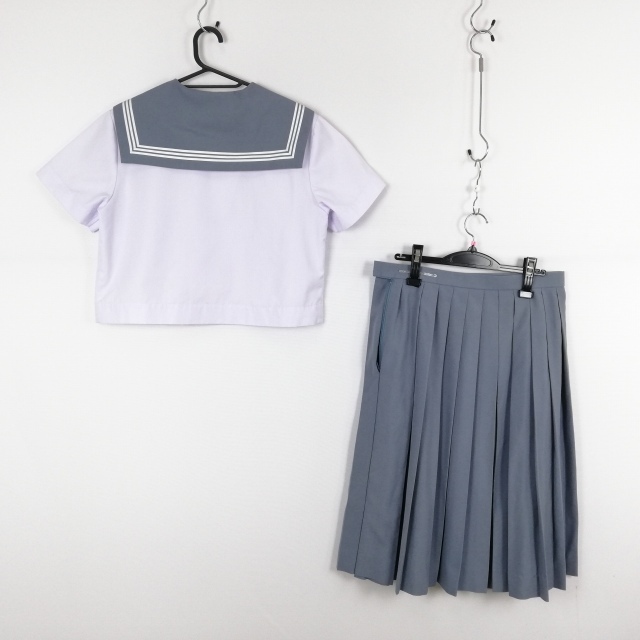 1円 セーラー服 スカート 上下2点セット L 夏物 半袖 緑3本線 1円 セーラー服 スカート 上下2点セット L 夏物 半袖 緑3本線